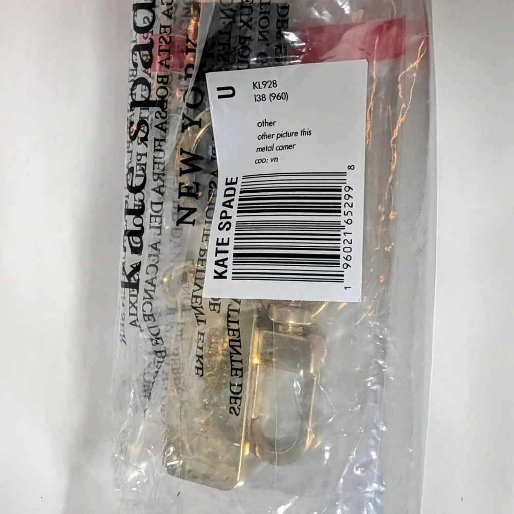 ✨ Kate Spade New York Camera Keychain / Bag Charm – Gold Tone